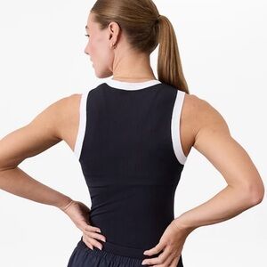 Athleta Ribbed Contrast Trim Tank Size Small Navy & Cream